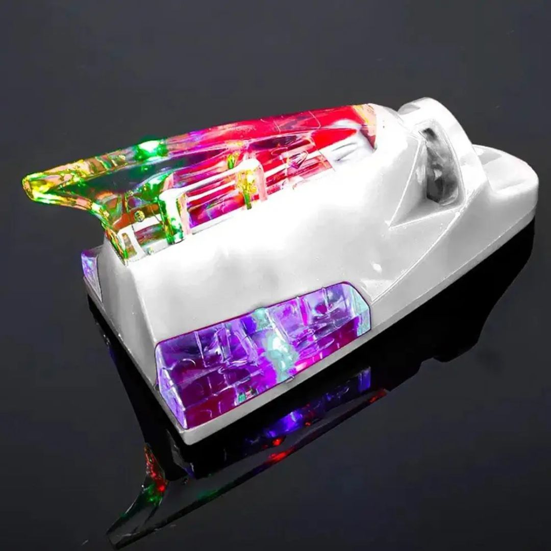 Aleta de Tiburón con Luz LED. 100% Eólica